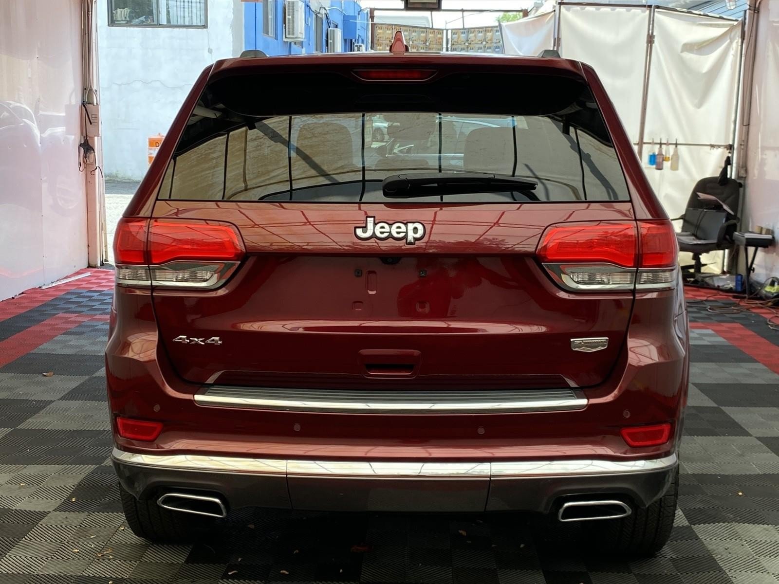 Used 2019 Jeep Grand Cherokee Summit AWD/4WD image 5