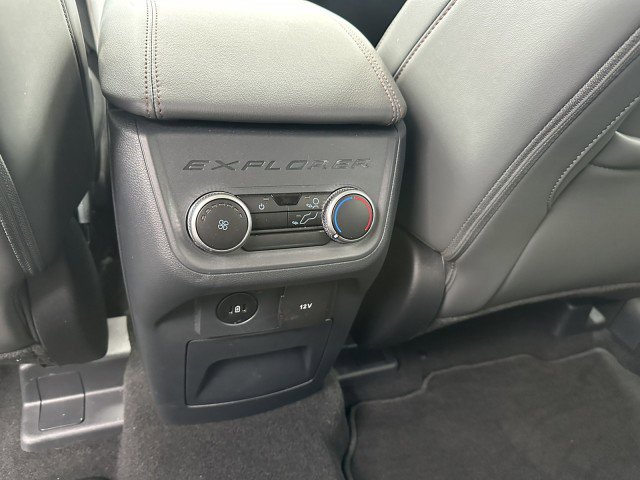 Used 2025 Ford Explorer Active w/ Active Comfort Package image 13