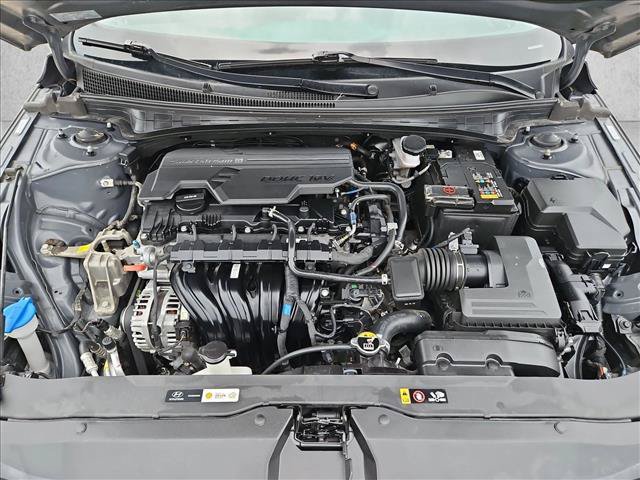 Used 2024 Hyundai Elantra SEL FWD image 21