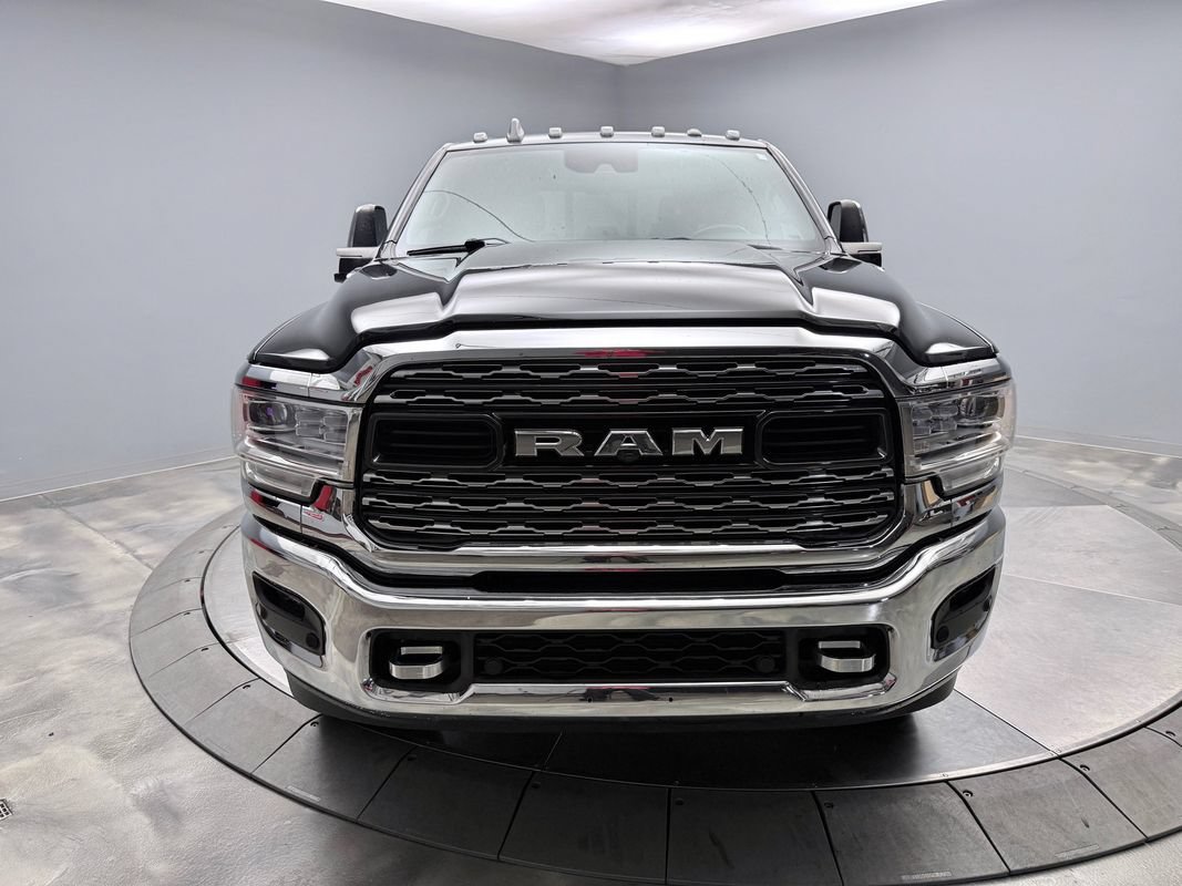 Used 2024 RAM 2500 Limited AWD/4WD image 2
