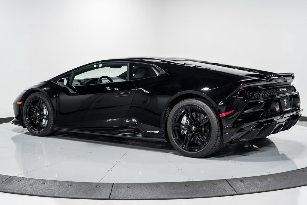 Used 2020 Lamborghini Huracan EVO RWD image 5