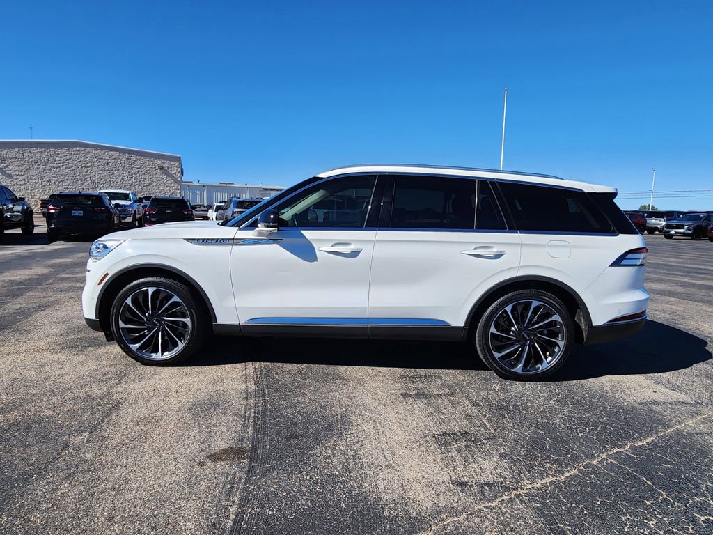 Used 2023 Lincoln Aviator Reserve w/ Equipment Group 201A image 4