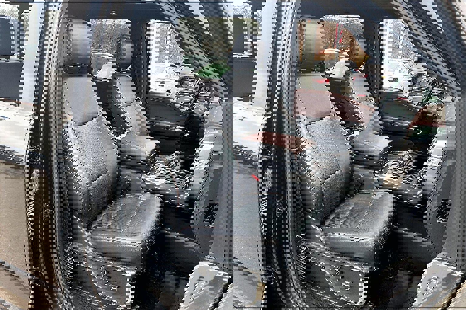 Used 2021 Ford F150 Lariat w/ Equipment Group 502A High image 6