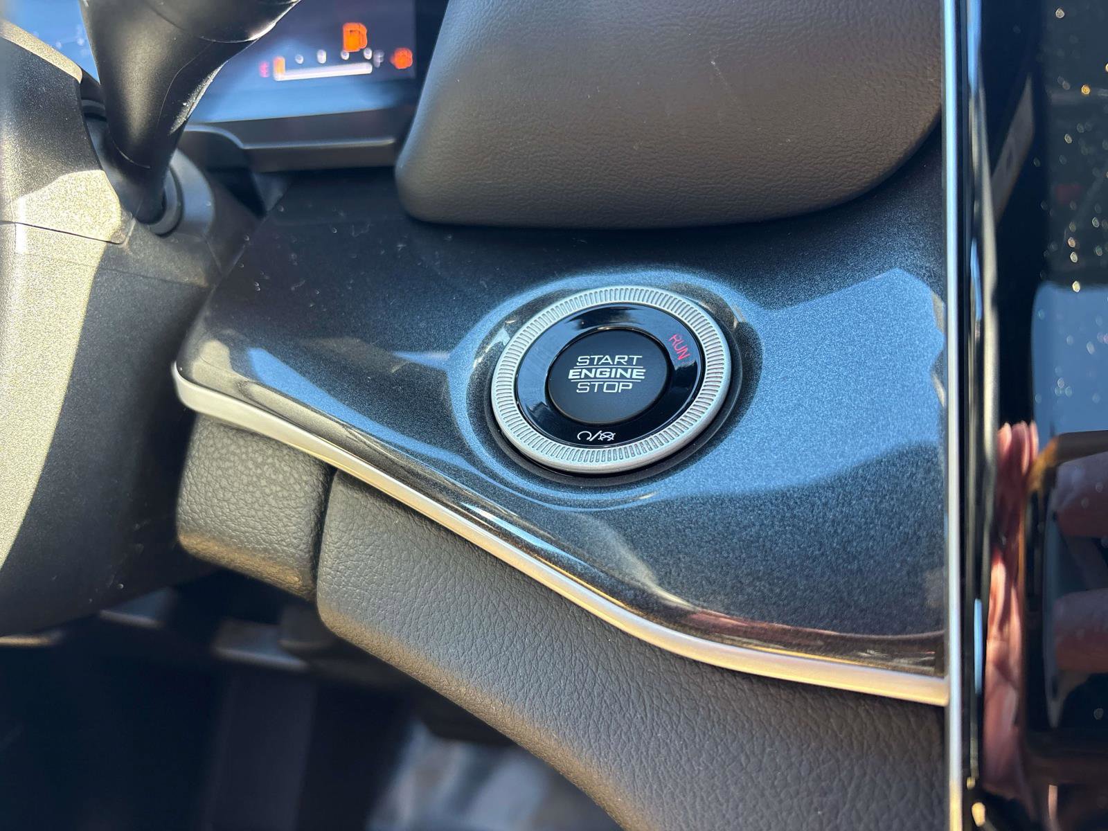 Certified 2022 Jeep Grand Cherokee L Laredo image 26