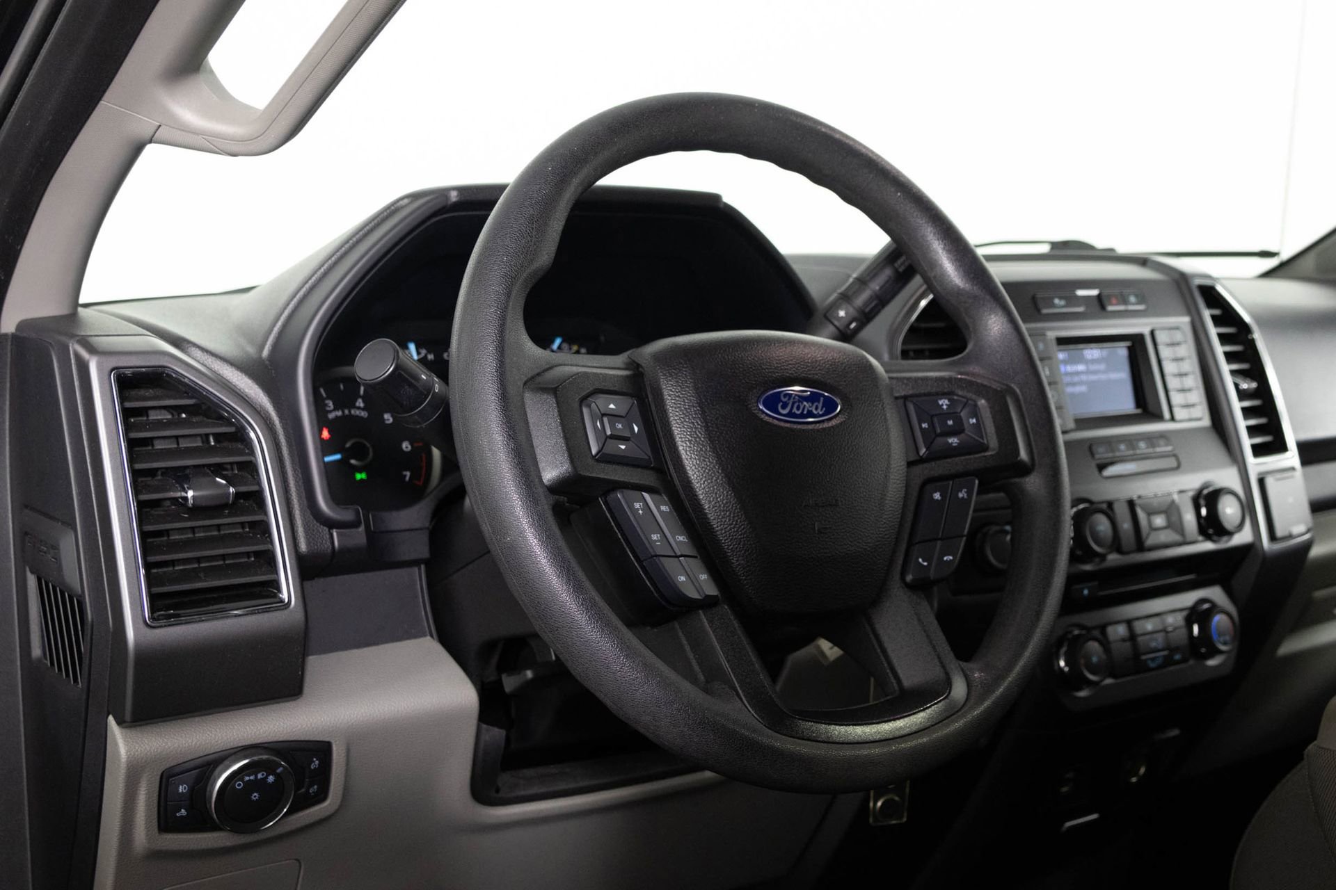 Used 2018 Ford F150 XLT image 29