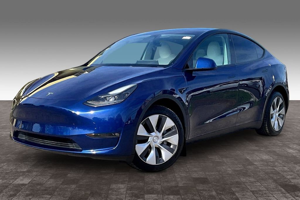Used 2023 Tesla Model Y Long Range image 2