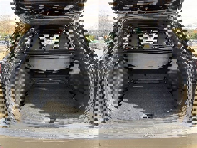 Used 2024 Toyota Corolla Cross SE image 28