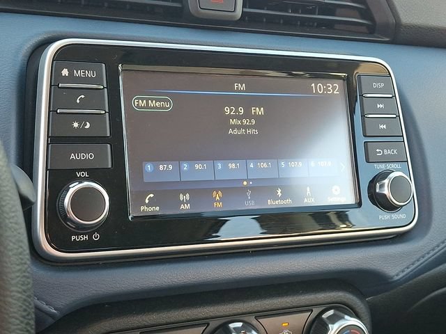 Used 2025 Nissan Versa SV FWD image 17