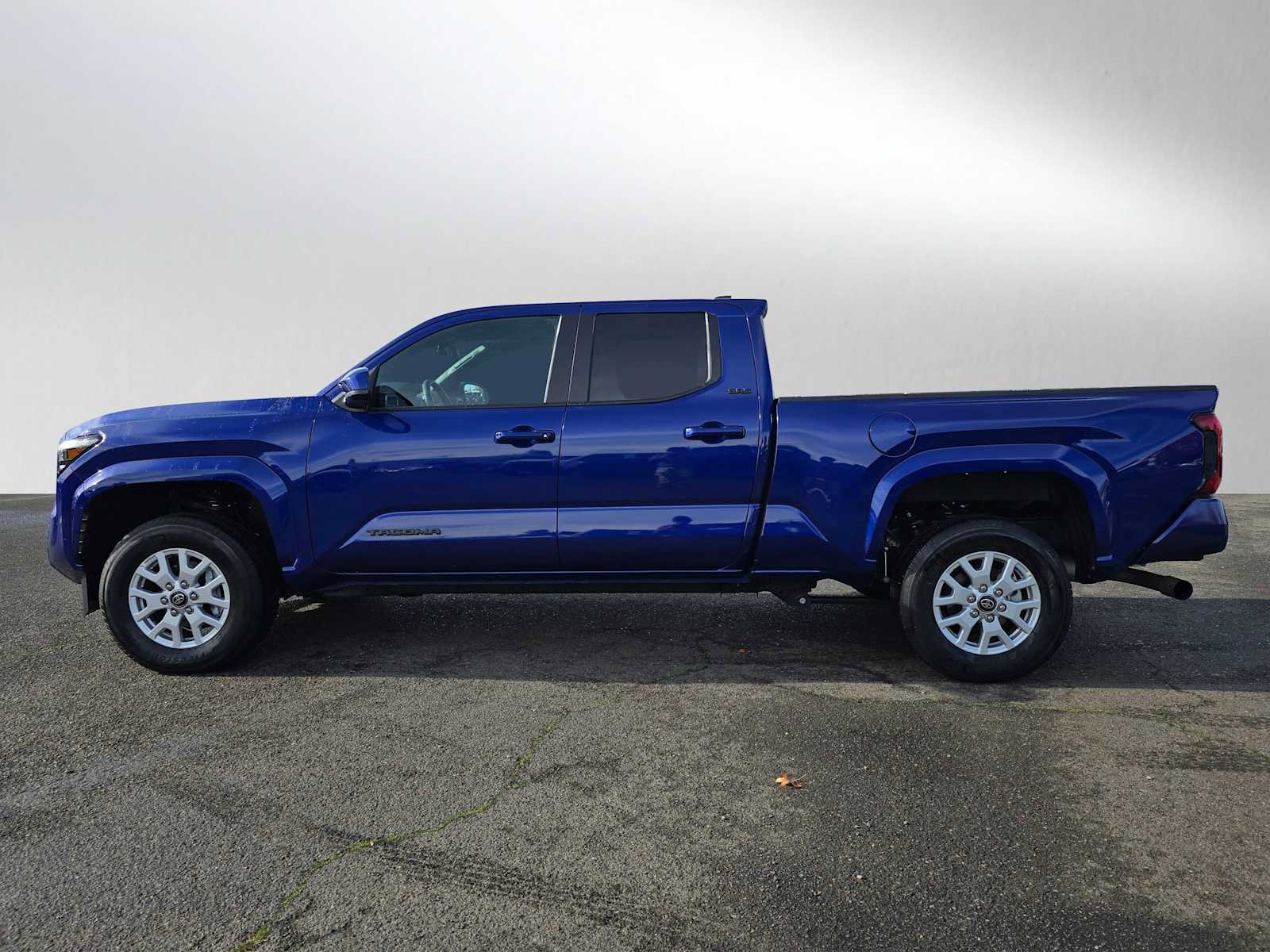 Certified 2025 Toyota Tacoma SR5 image 6