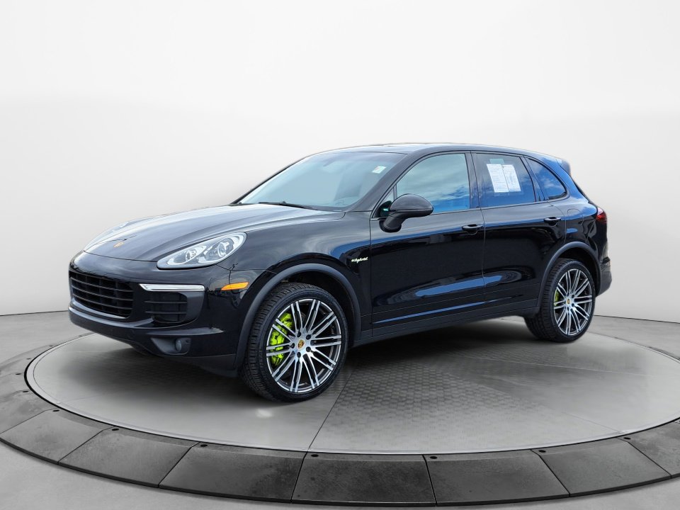 Used 2015 Porsche Cayenne S w/ Premium Package AWD/4WD image 3