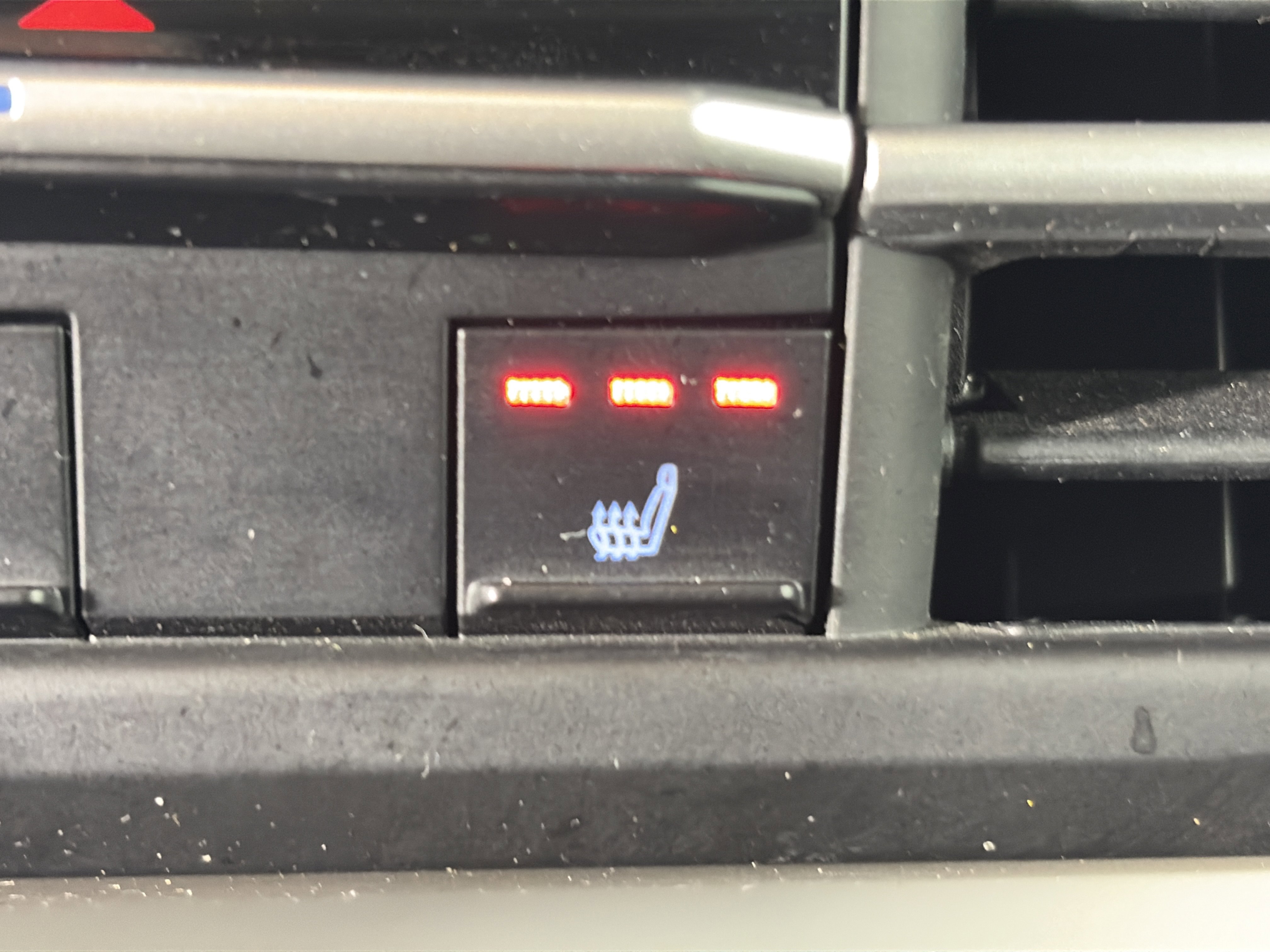 Used 2021 Toyota Sienna XLE image 30