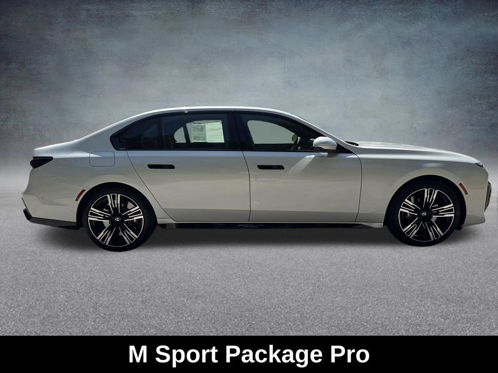 Used 2026 BMW 760i xDrive w/ Executive Package AWD/4WD image 7