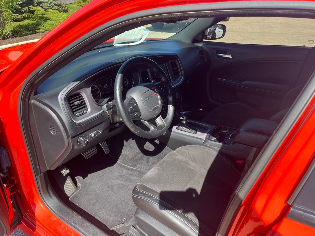 Used 2022 Dodge Charger R/T w/ Plus Group RWD image 5