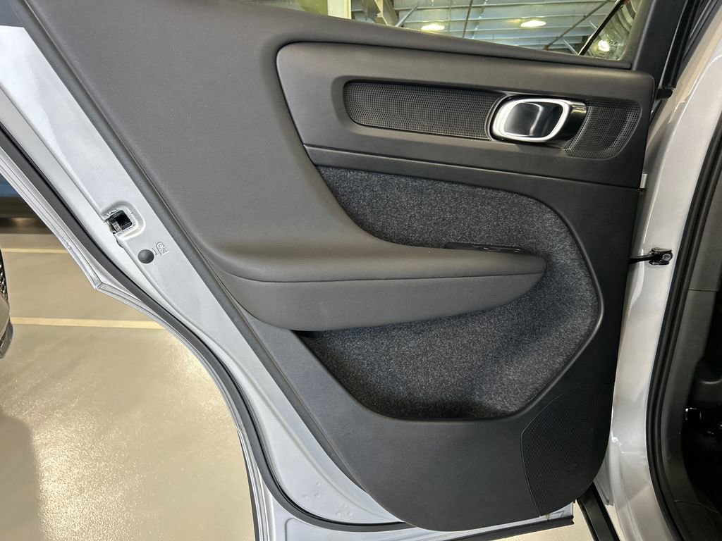 Certified 2023 Volvo C40 P8 Recharge Ultimate image 22
