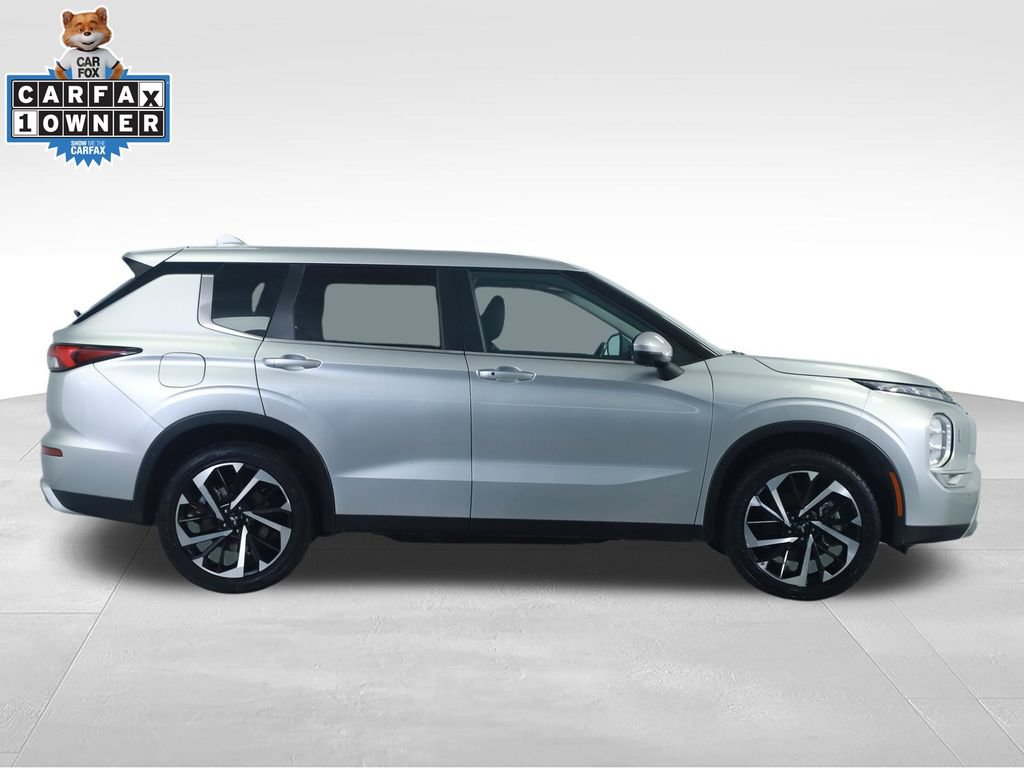 Used 2024 Mitsubishi Outlander SE AWD/4WD image 13