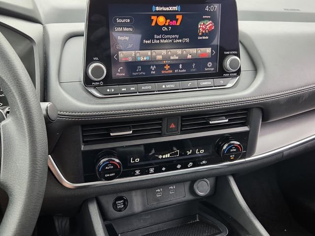 Certified 2024 Nissan Rogue SV FWD image 16