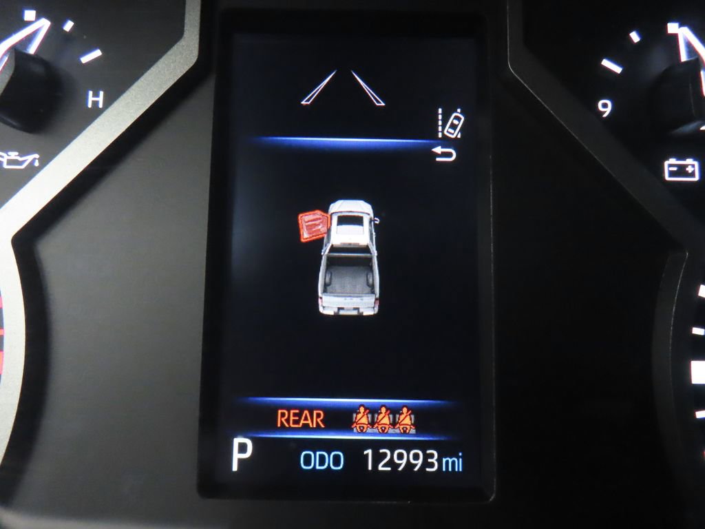 Used 2025 Toyota Tundra SR5 w/ SR5 Convenience Package AWD/4WD image 15