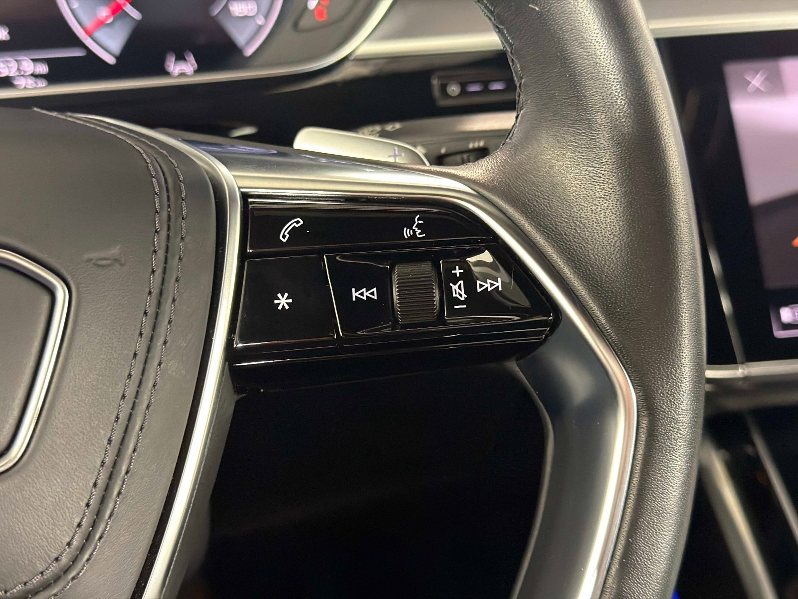 Used 2023 Audi A8 L 3.0T w/ Comfort Plus Package AWD/4WD image 48