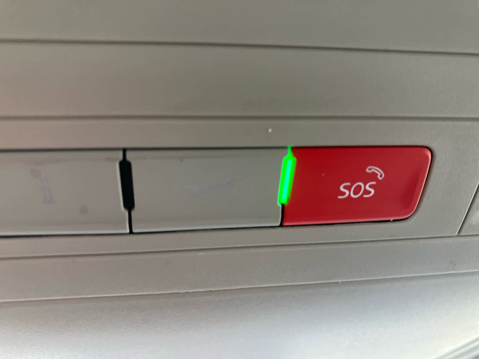 Used 2022 Volkswagen Taos S image 19