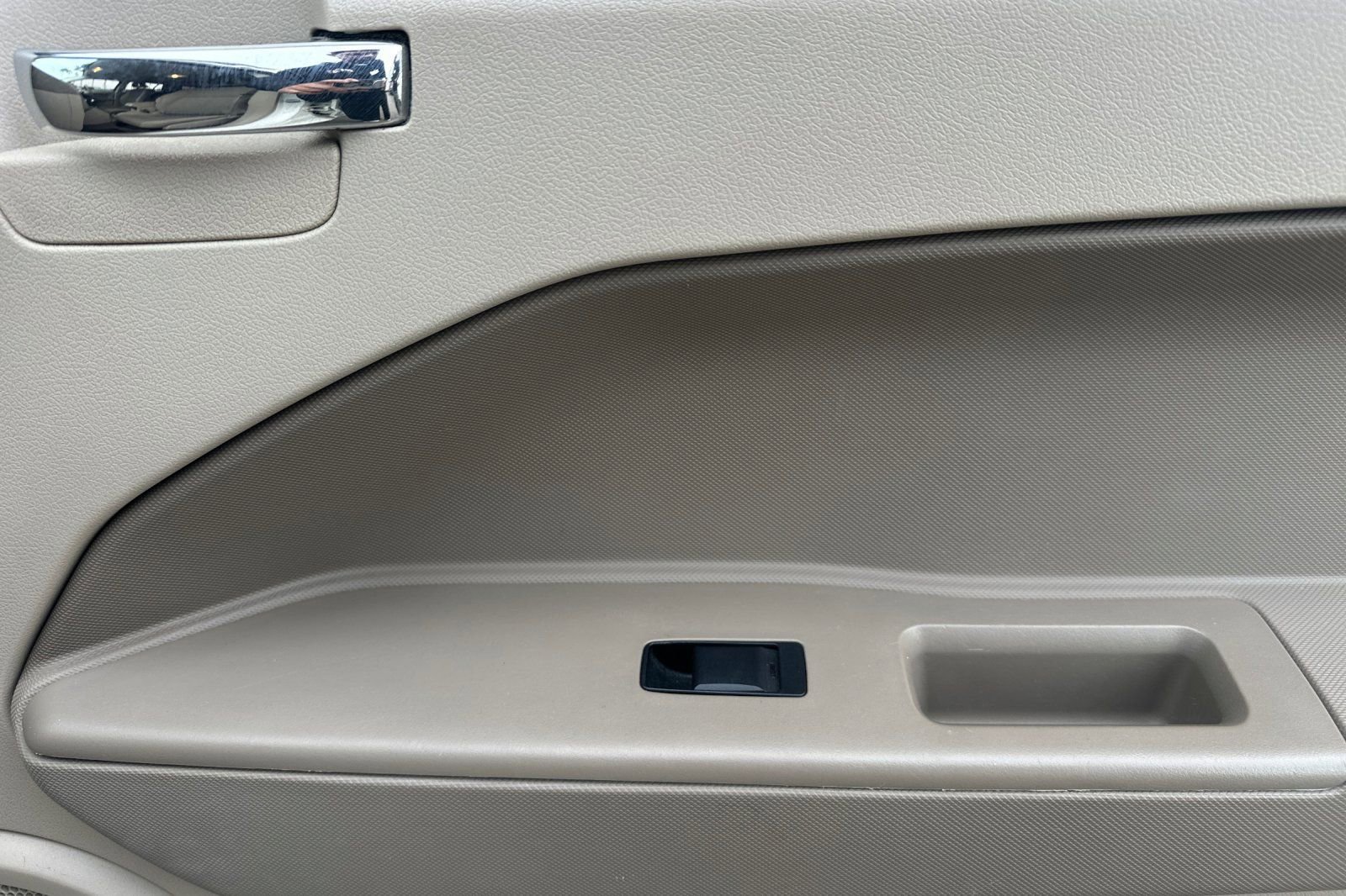 Used 2009 Dodge Caliber SXT image 18