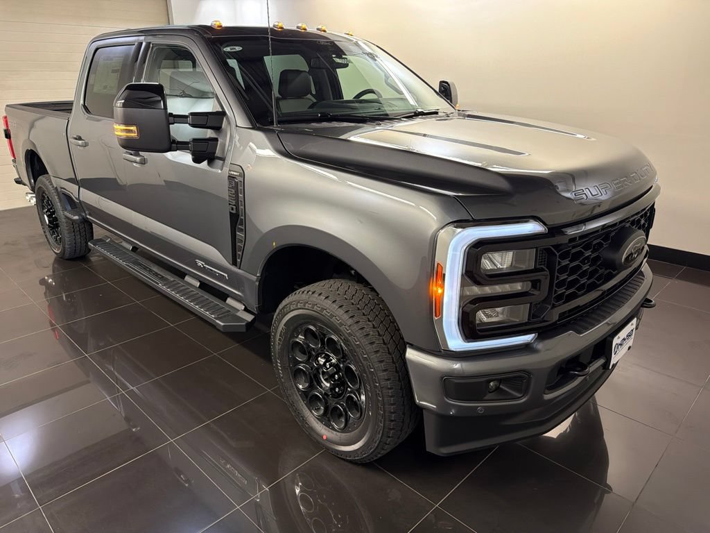 New 2026 Ford F250 Lariat w/ Black Appearance Package