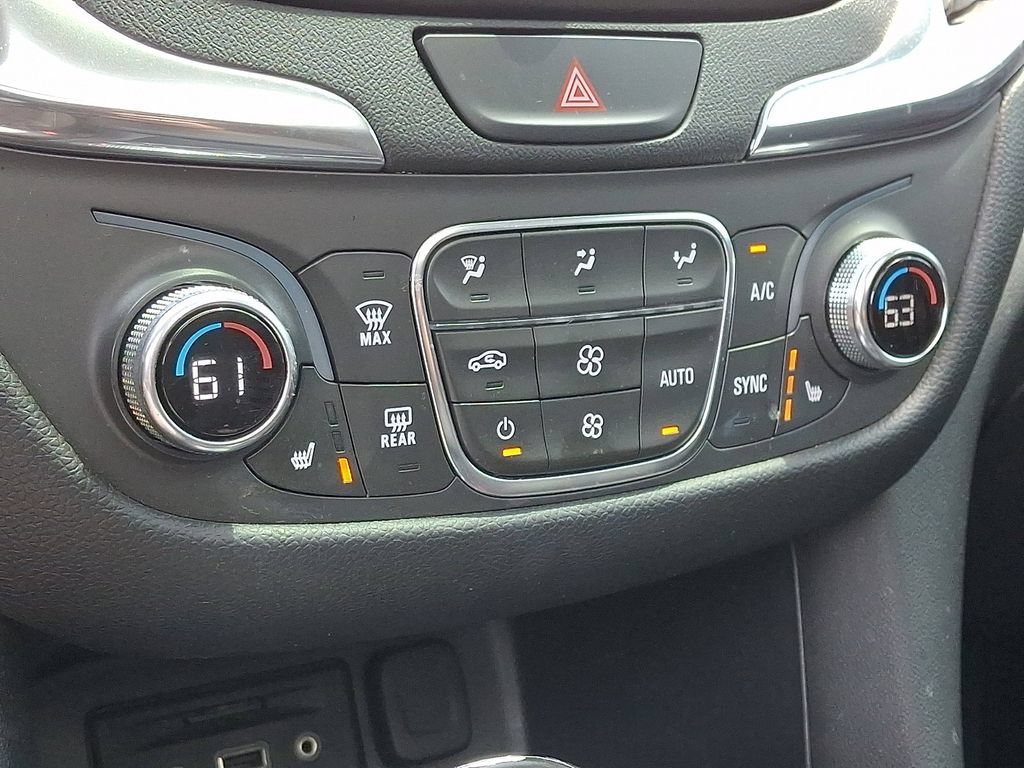 Used 2019 Chevrolet Equinox LT w/ Sun & Navigation Package AWD/4WD image 18