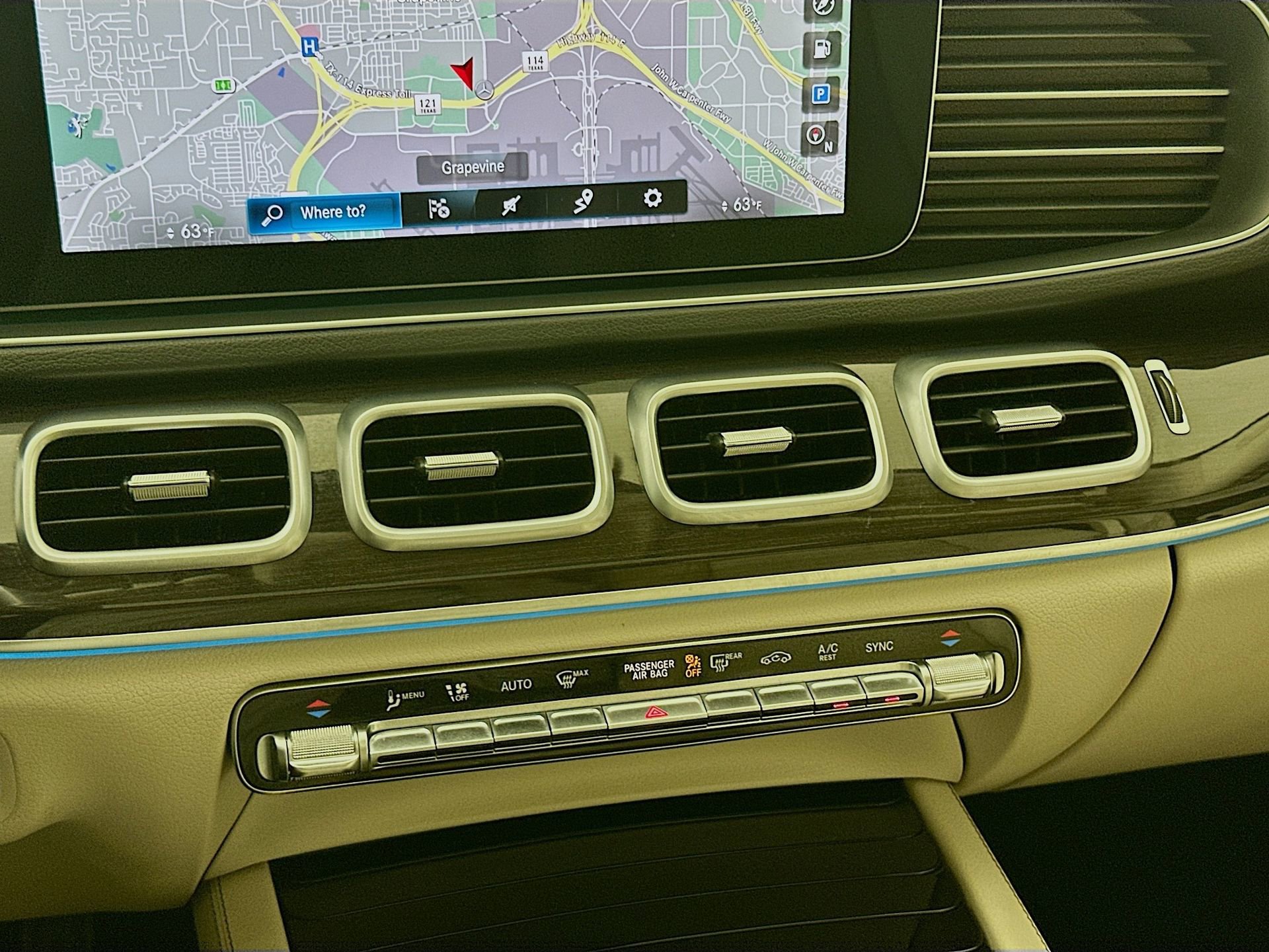 Certified 2022 Mercedes-Benz GLE 350 w/ Premium Package image 16