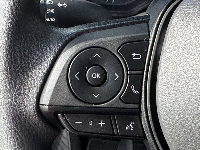 Used 2025 Toyota Corolla LE FWD image 29