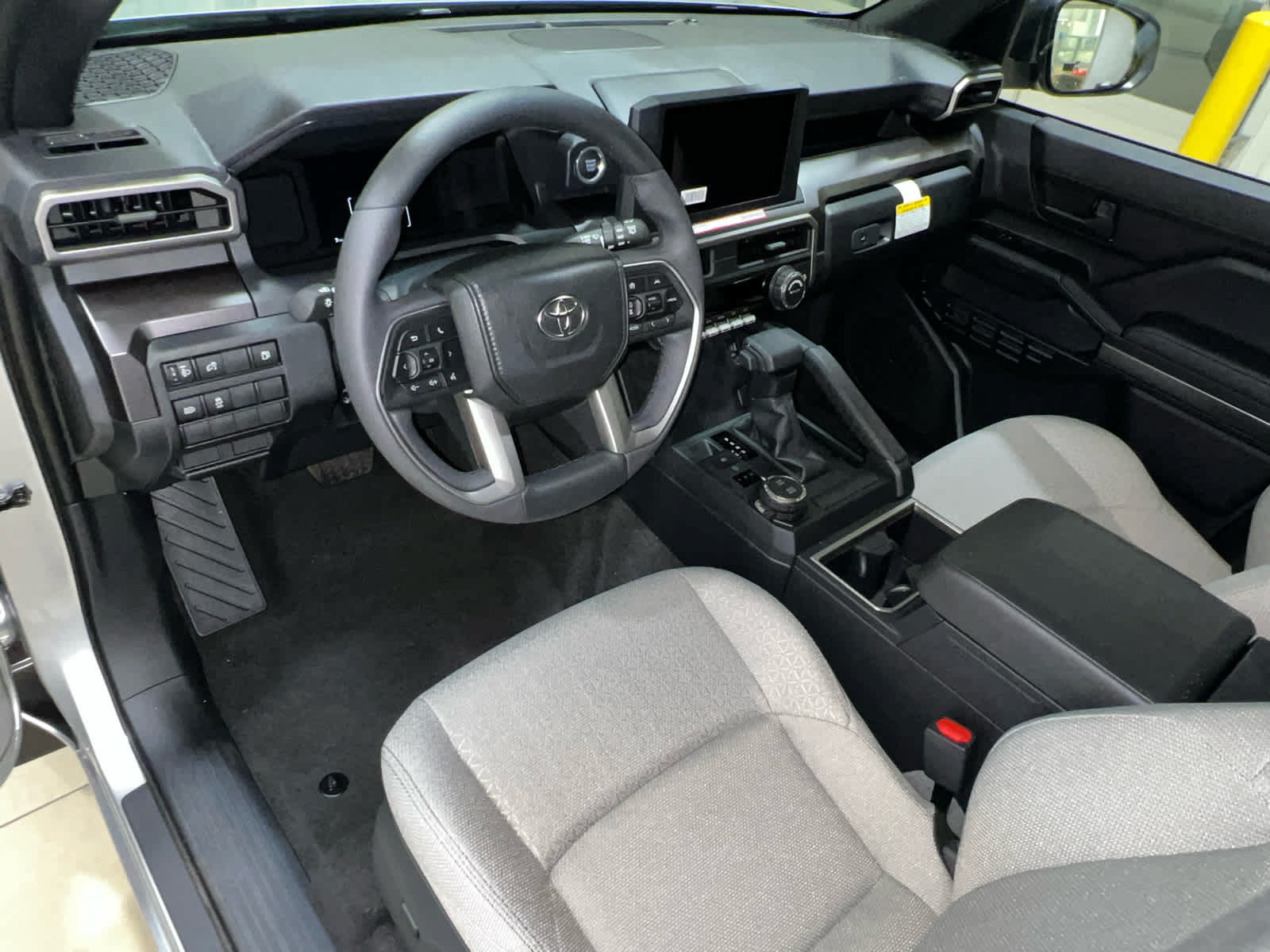 New 2026 Toyota 4Runner SR5 AWD/4WD image 11
