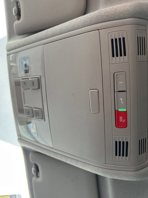 Certified 2022 Volkswagen Tiguan S image 28