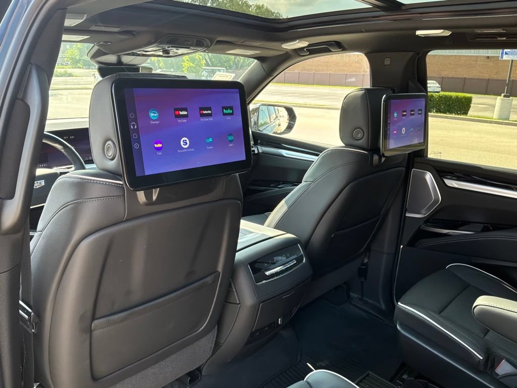 New 2026 Cadillac Escalade ESV Sport w/ Touring Package AWD/4WD image 29