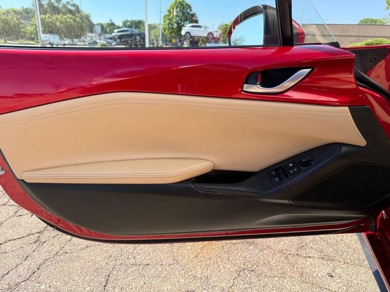 Used 2016 MAZDA MX-5 Miata Grand Touring RWD image 18