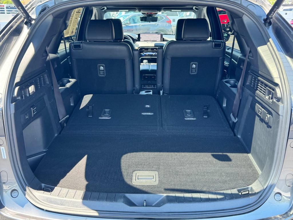 Used 2024 MAZDA CX-90 Plug-In Hybrid w/ Premium Plus AWD/4WD image 19