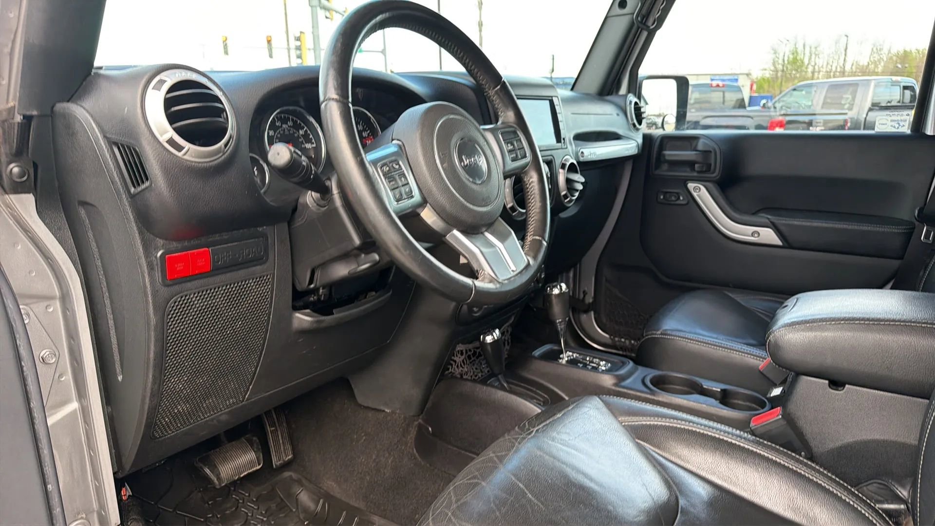 Used 2016 Jeep Wrangler Unlimited Rubicon image 58