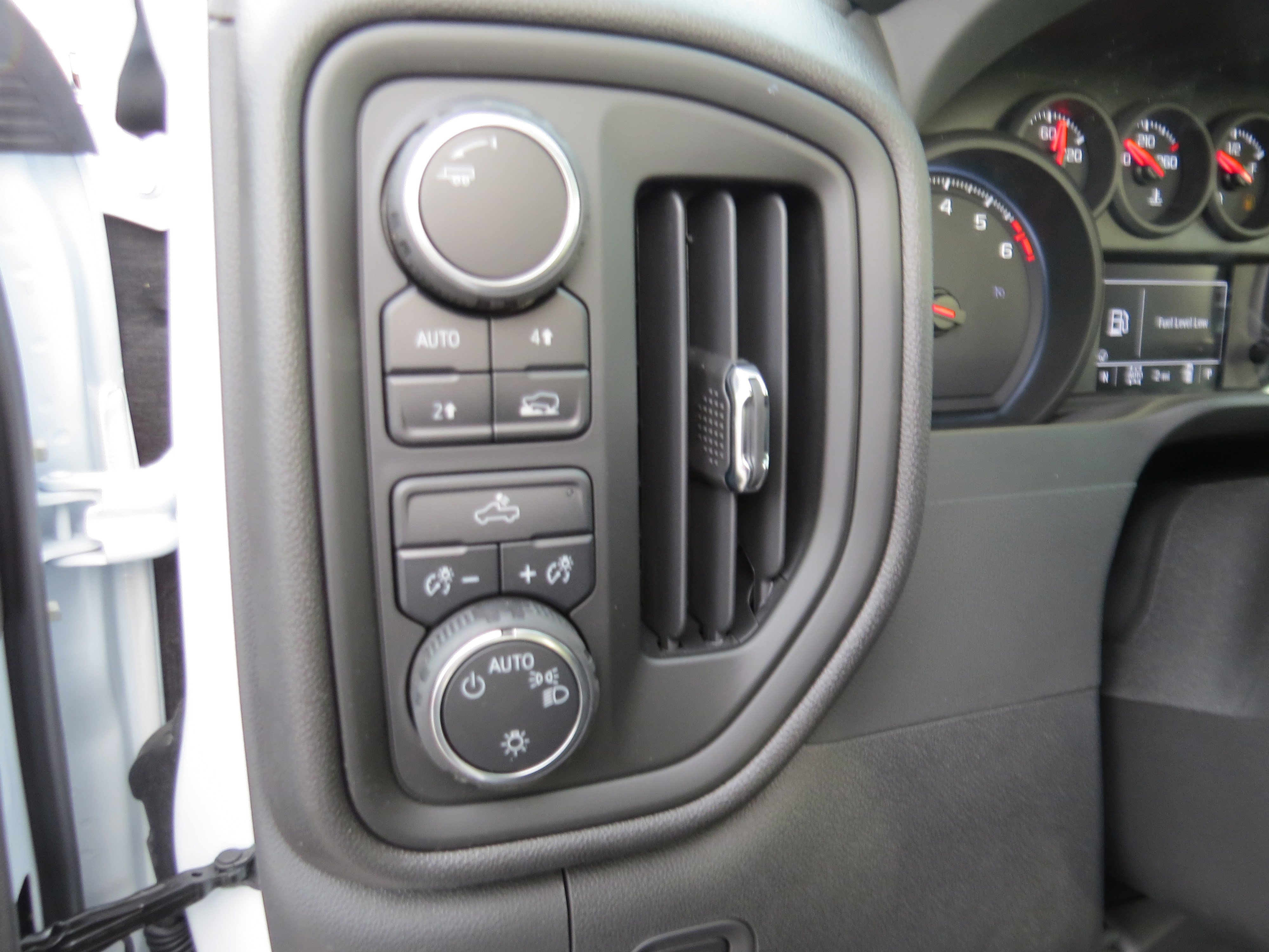 New 2025 Chevrolet Silverado 1500 W/T w/ WT Value Package image 20