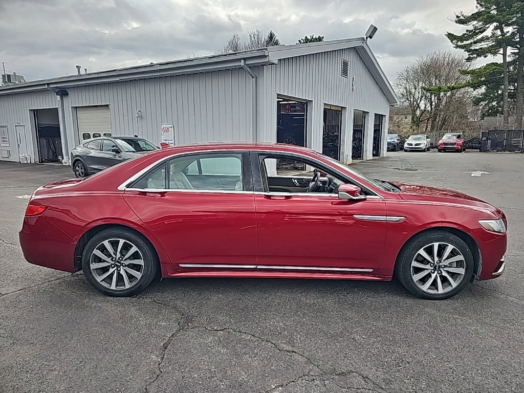Used 2018 Lincoln Continental Premiere image 4