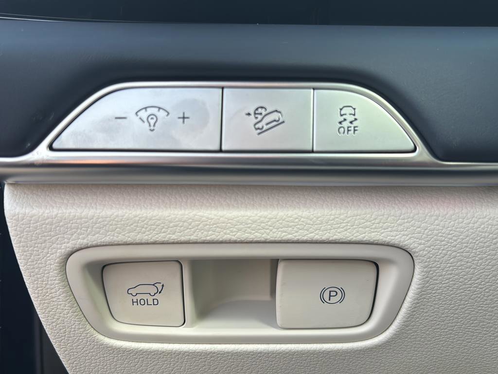 Certified 2025 Genesis GV80 3.5T Prestige AWD/4WD image 47