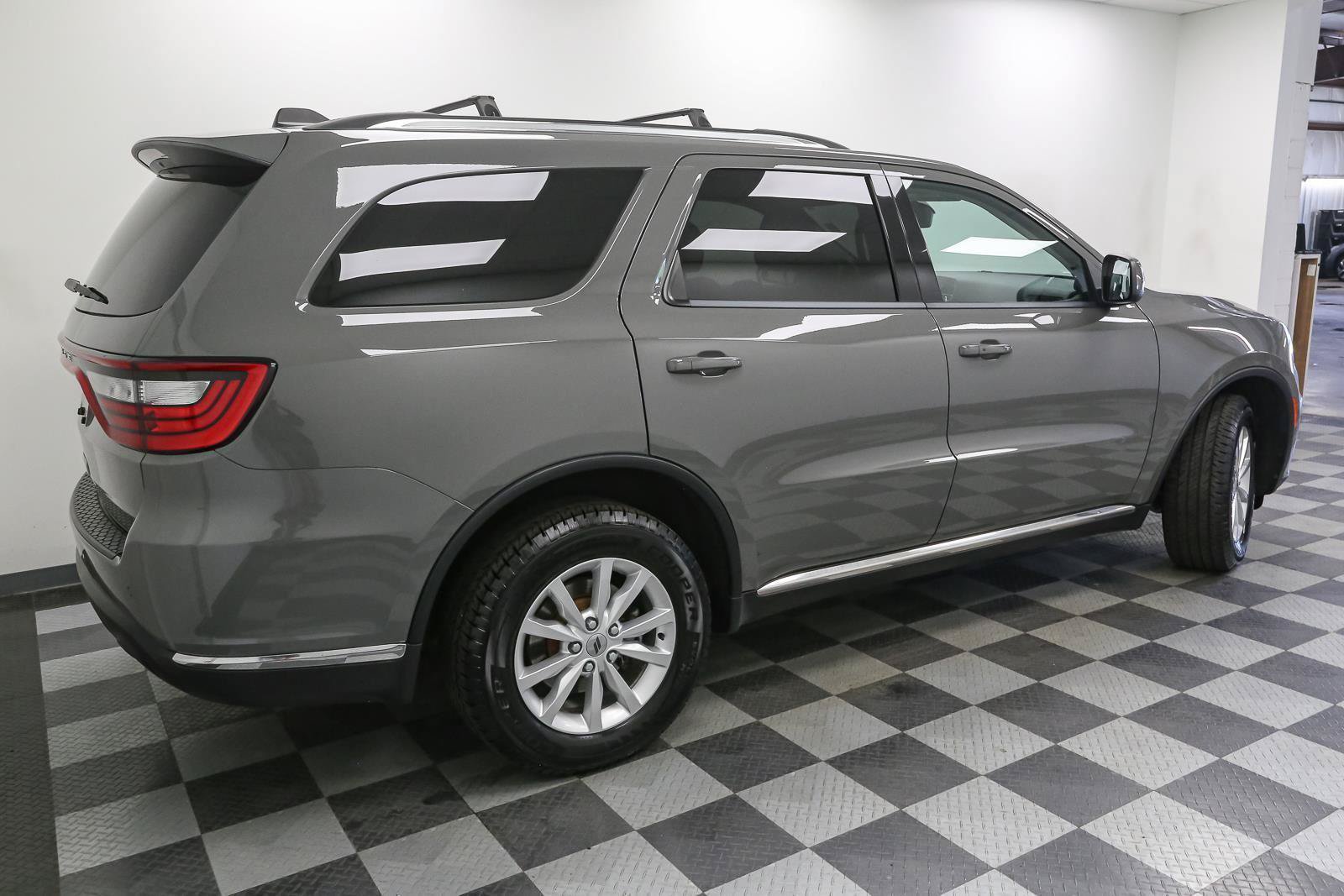 Used 2021 Dodge Durango SXT AWD/4WD image 8