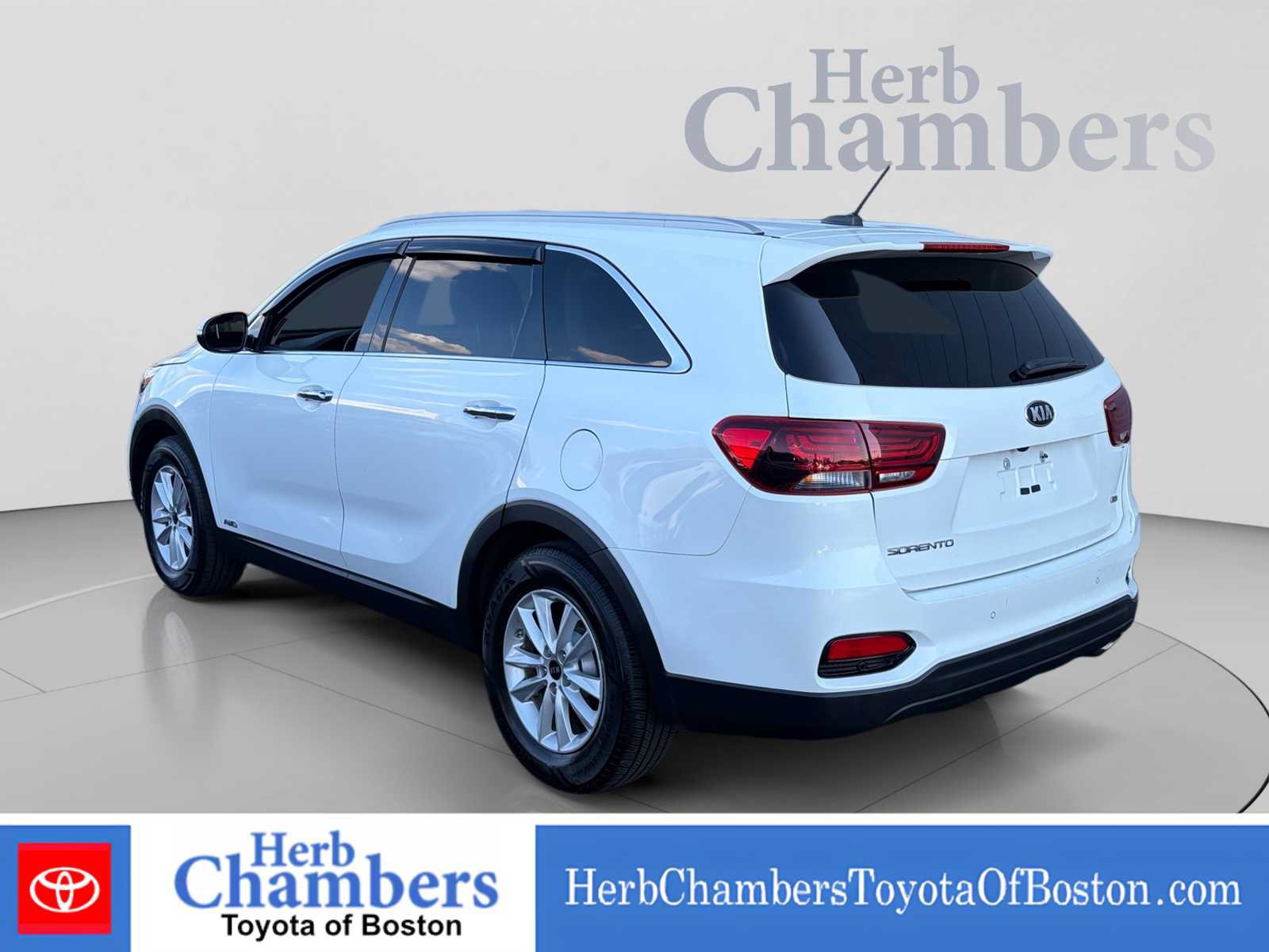 Used 2020 Kia Sorento LX w/ LX I4 Convenience Package AWD/4WD image 3