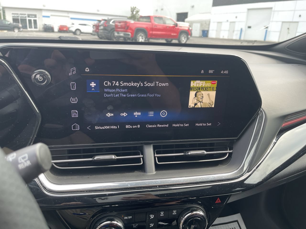 Used 2026 Chevrolet Trax RS w/ Sunroof Package FWD image 13