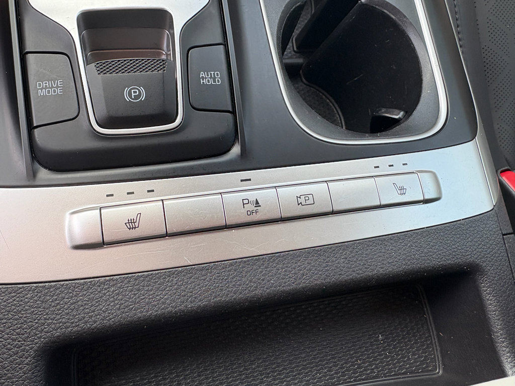 Used 2024 Kia Carnival LX image 19