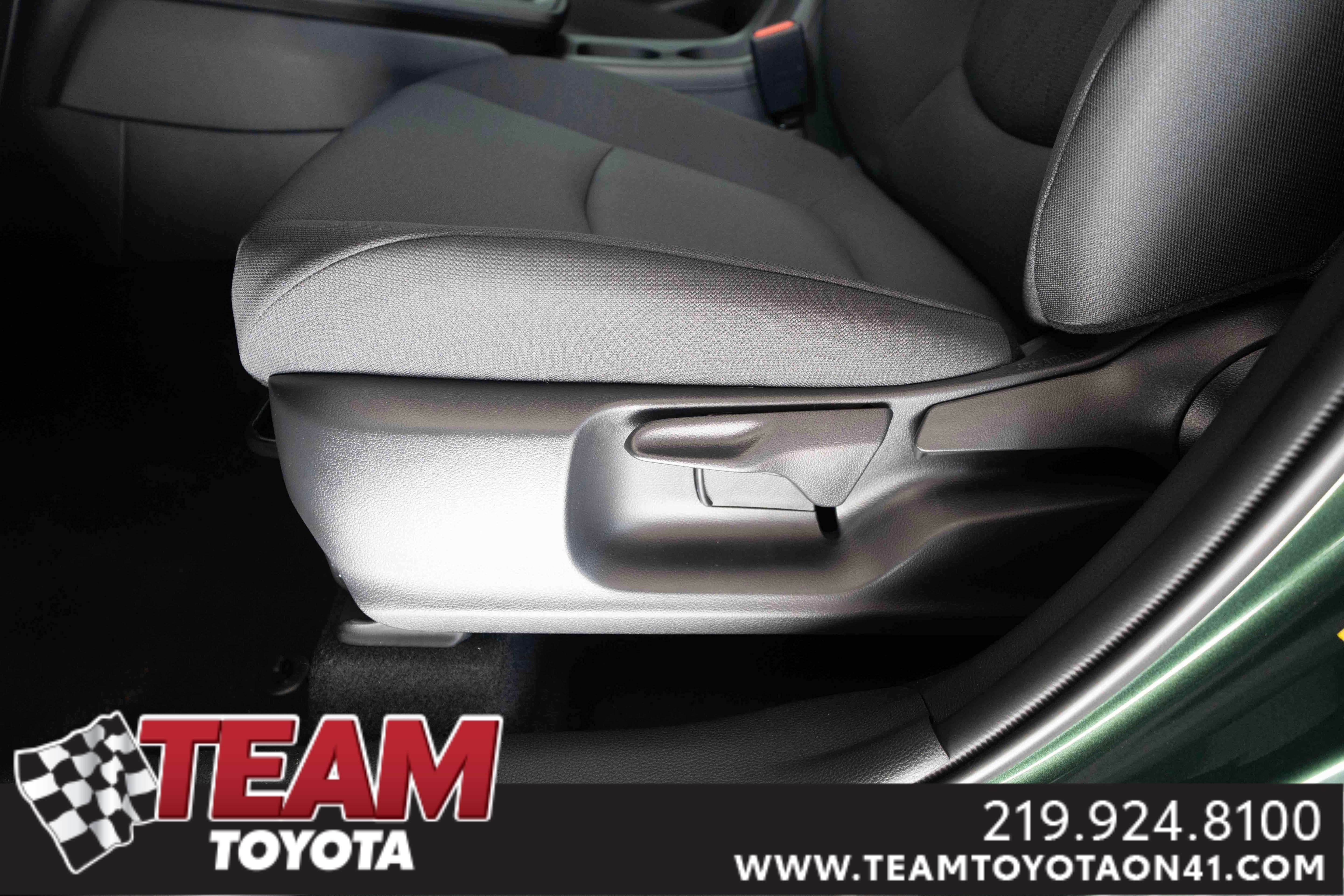 New 2026 Toyota Corolla Cross LE w/ Moonroof Package image 12