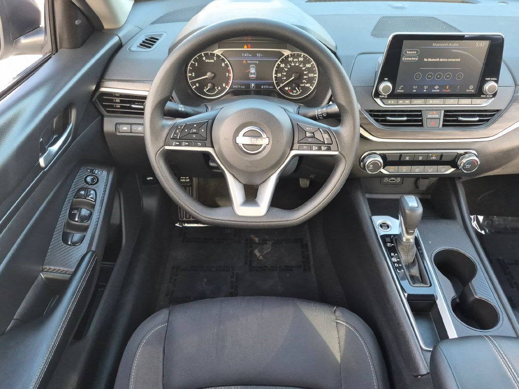 Used 2025 Nissan Altima 2.5 SV FWD image 22