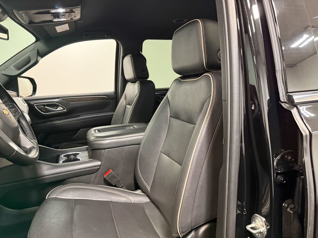 Used 2024 Chevrolet Suburban Premier AWD/4WD image 56
