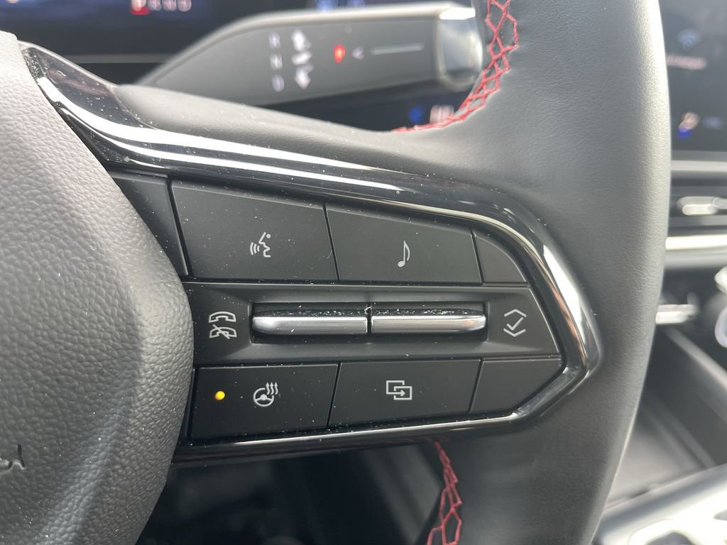 Used 2025 Chevrolet Equinox EV RS image 7