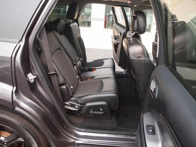 Used 2019 Dodge Journey Crossroad w/ Nav & Sun Group FWD image 7