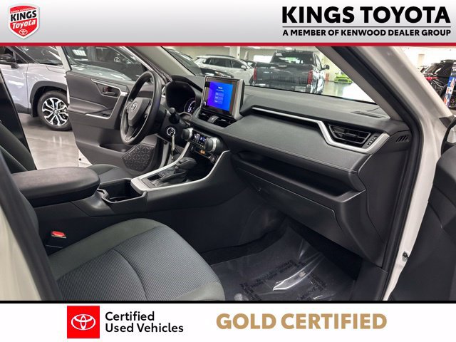 Used 2024 Toyota RAV4 LE AWD/4WD image 23