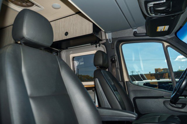 Used 2024 Mercedes-Benz Sprinter 2500 image 27