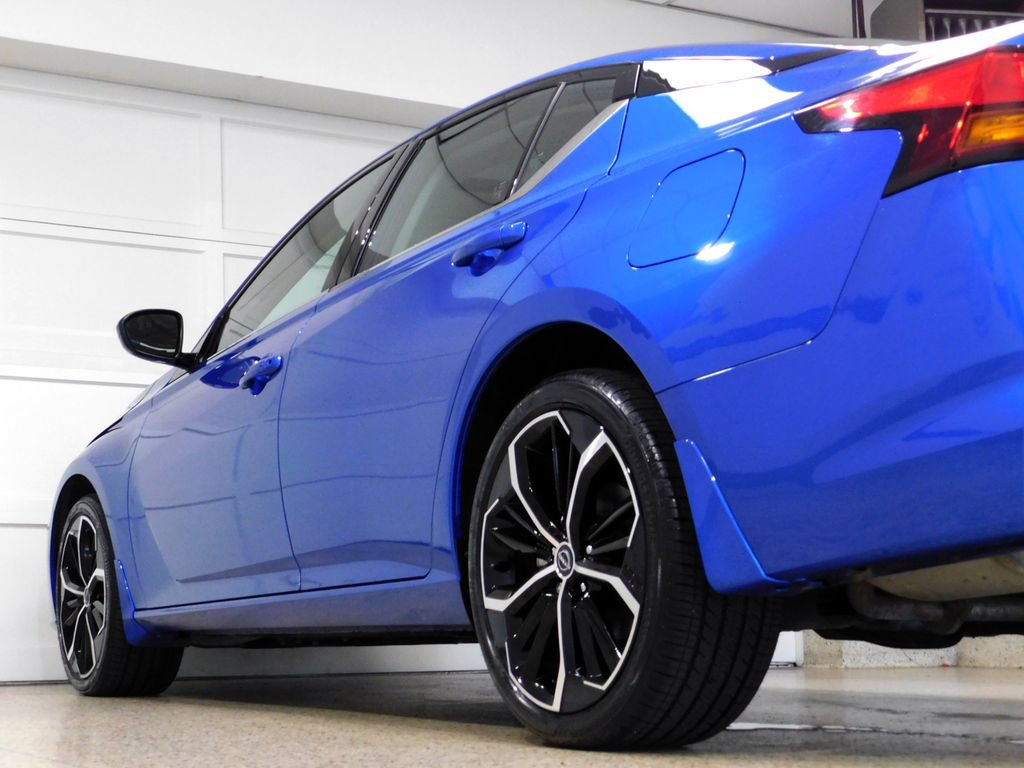 Used 2025 Nissan Altima 2.5 SR AWD/4WD image 57