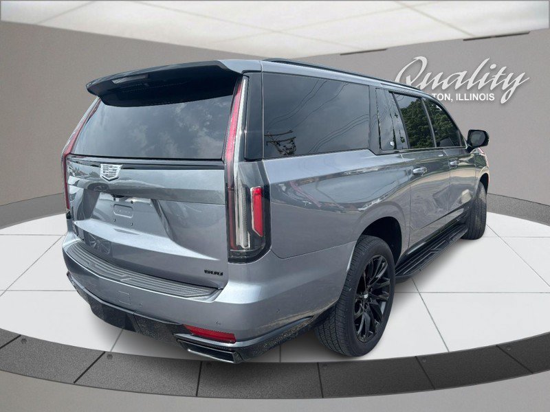 Used 2022 Cadillac Escalade ESV Sport w/ LPO, ONYX Package AWD/4WD image 3